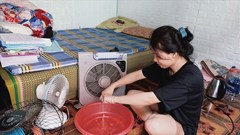 Sinh viên vật lộn với cái nóng trong phòng trọ ở Thái Nguyên