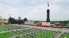 Ấn tượng màn đồng diễn yoga quy mô lớn tại Thái Nguyên