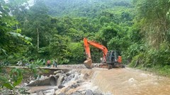 Đường vào điểm du lịch vùng cao Thái Nguyên tan hoang sau mưa lũ
