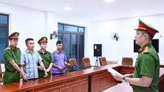 Giáo viên Trường THPT Chuyên Tuyên Quang bị giữ khẩn cấp vụ điểm thi