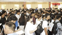 Tân sinh viên rộn ràng ngày nhập học tại Thái Nguyên