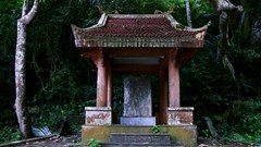 Pho sử đá lưu ký ức trăm năm bên Danh lam thắng cảnh hồ Ba Bể