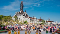 Đến núi Bà Đen khám phá văn hóa Khmer dịp 30.4-1.5