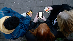 Anh cân nhắc cấm người dưới 16 tuổi dùng mạng xã hội