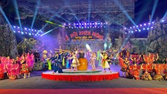 Lên cao nguyên đá Đồng Văn thưởng thức “tiếng Khèn trên mây“