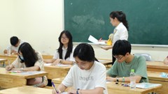 Hơn 100.000 thí sinh Hà Nội thi vào lớp 10 môn Ngữ văn