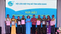 Kiên Giang biểu dương 33 hộ gia đình phụ nữ tiêu biểu 