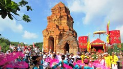 Triển lãm “Đặc trưng văn hóa đồng bào Chăm trong cộng đồng văn hóa các dân tộc Việt Nam”