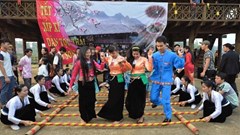Về Sơn La vui “Tết Xíp xí” với người Thái trắng