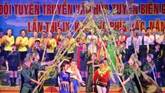 Tổ chức Đội tuyên truyền văn hóa biểu diễn phục vụ đồng bào các dân tộc thiểu số