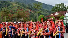 Rực rỡ sắc màu văn hóa các dân tộc nơi thượng nguồn Sông Đà
