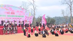 Nhiều trải nghiệm hấp dẫn tại Lễ hội hoa anh đào Điện Biên Phủ