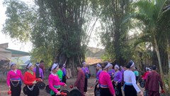 Để chiêng Mường ngân cao, bay xa
