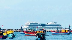 Tàu du lịch quốc tế chở hơn 2.000 khách quốc tế đến Phú Quốc