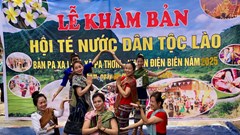 Về Pa Thơm vui hội “Khăm bản” truyền thống của người Lào