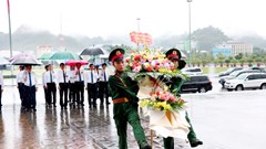  Sơn La: Dâng hương tưởng nhớ Chủ tịch Hồ Chí Minh và các Anh hùng liệt sĩ