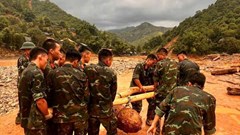 Điện Biên: Phát hiện và di dời an toàn một quả bom tại vùng lũ Mường Luân