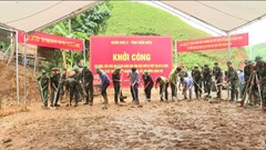 Khởi công xây dựng, sửa chữa nhà ở cho nhân dân bị thiệt hại do mưa lũ