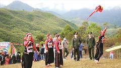 Chung sức xây dựng nông thôn mới ở xã biên giới Sín Thầu