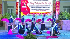Đồng bào các dân tộc xã vùng cao Chiềng Sinh vui “Tết độc lập“