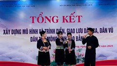 Người Mông đen ở Cao Bằng gìn giữ dân ca, dân vũ truyền thống