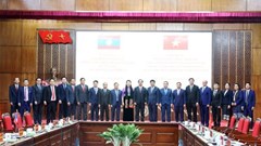 Điện Biên chia sẻ kinh nghiệm vận hành chính quyền 2 cấp với tỉnh U Đôm Xay, Lào