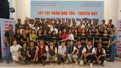 Truyền dạy văn hóa phi vật thể dân tộc Mạ gắn với phát triển du lịch