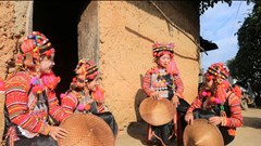 Về xã biên giới Thu Lũm vui Tết cổ truyền với người Hà Nhì