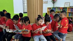 Bàn giao thư viện thân thiện cho học sinh xã vùng cao Yên Thành