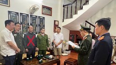 Bắt đối tượng “Lợi dụng chức vụ, quyền hạn trong khi thi hành công vụ”