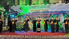 Ra mắt CLB hát Then, đàn Tính, hát dân ca, dân vũ xóm Đoỏng Hủ, xã Hạ Lang