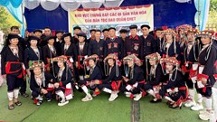 Ra mắt CLB Văn hóa dân gian dân tộc Dao Quần chẹt xã Sơn Thủy