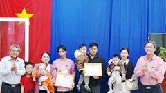 Xã đầu tiên khen thưởng cho 103 hộ gia đình thực hiện tốt chính sách dân số 