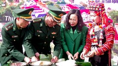 “Xuân biên phòng ấm lòng dân bản” ở xã biên giới Thu Lũm