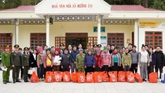 Sơn La: Trao 200 phần quà Tết cho người dân có hoàn cảnh khó khăn