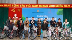 Lai Châu: Trao tặng 100 chiếc xe đạp cho học sinh nghèo vượt khó