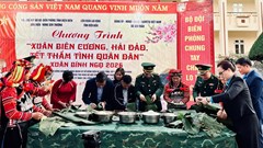 Tết thắm đượm nghĩa tình quân dân nơi biên cương Sín Thầu