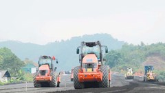 Nghỉ Tết vẫn “3 ca, 4 kíp” phấn đấu sớm hoàn thành các dự án trọng điểm