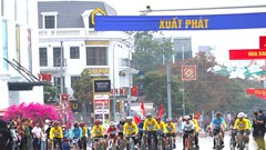 Hơn 700 VĐV tham gia đua xe đạp, chạy việt dã “Về miền hoa ban - Điện Biên Phủ”