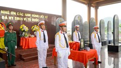 Đón nhận và an táng hài cốt liệt sĩ Nguyễn Tiến Dũng tại Nghĩa trang Liệt sĩ Văn Yên
