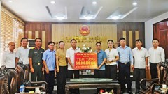 Bắc Ninh trao tặng 500 triệu đồng ủng hộ Quỹ Đền ơn đáp nghĩa tỉnh Điện Biên