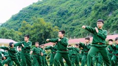 140 “chiến sĩ nhí” trưởng thành sau 7 ngày trong quân ngũ tại Sơn La 