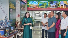Trưng bày gần 300 hiện vật về 120 năm đường sắt Hải Phòng-Lào Cai-Côn Minh 