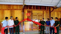 Trao tặng Nhà đồng đội cho gia đình quân nhân có hoàn cảnh khó khăn