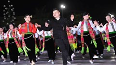 Mường Lò mở hội “Tinh hoa xòe Thái - Sắc màu Tây Bắc”