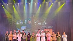Khán giả Tuần Giáo xúc động với vở kịch “Con đò của mẹ”