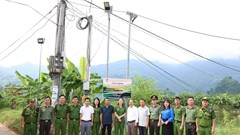 Lai Châu: Thắp sáng đường bản, xây dựng khu dân cư an toàn, văn minh