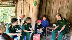 Điện Biên: Thăm, tặng quà mẹ liệt sĩ Thào A Lang dịp Quốc khánh 2.9