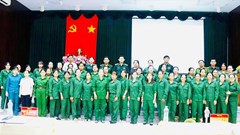 Phụ nữ phường Tịnh Biên tham gia tự quản đường biên, cột mốc 