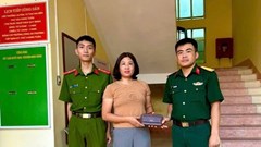 Nhặt được chiếc ví có 10 triệu đồng, chiến sĩ Quân khu 2 lập tức tìm người đánh rơi